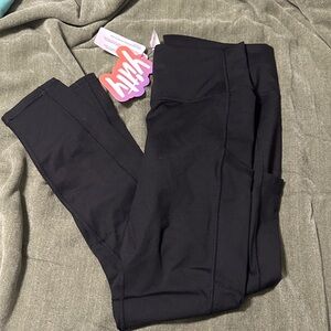 Yitty by Fabletics leggings